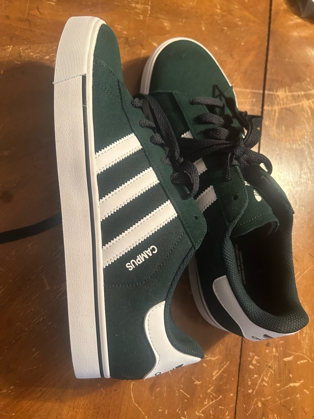 Men’s green adidas originals campus Vulc sneakers